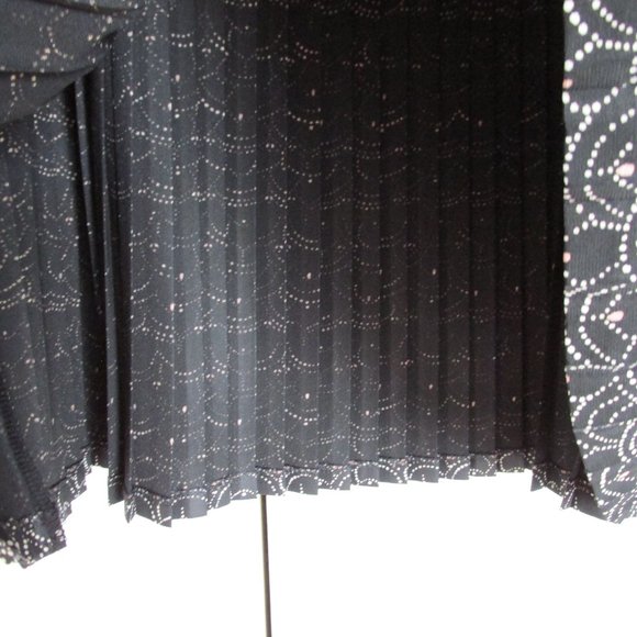 City DKNY Black Pink White Pleated Skirt Size M - Picture 7 of 7